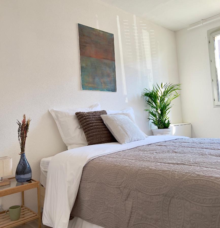 פרובן La Voulzie Appartement - Proche Centre Avec Parking Prive מראה חיצוני תמונה